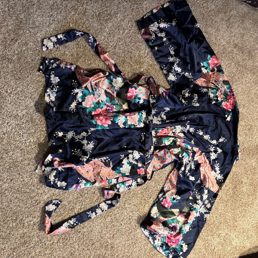 Floral Kimono Robe - Picture 2 of 3